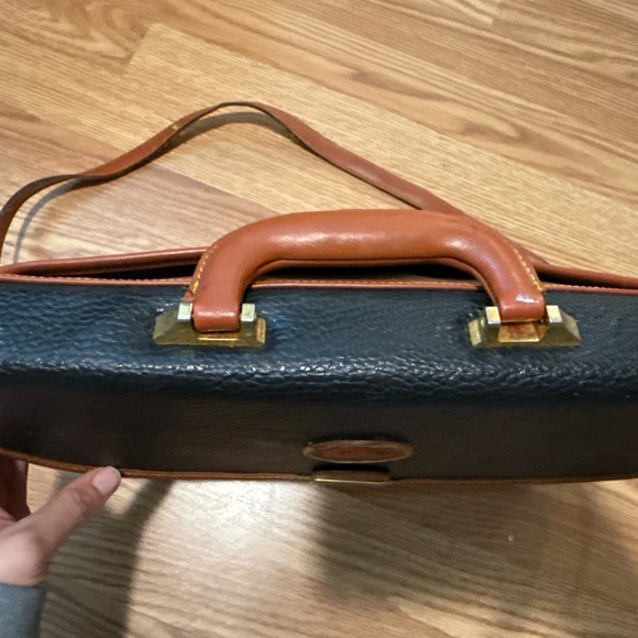 Dooney & Bourke “All-Weather Leather Executive Briefcase” - Picture 8 of 8